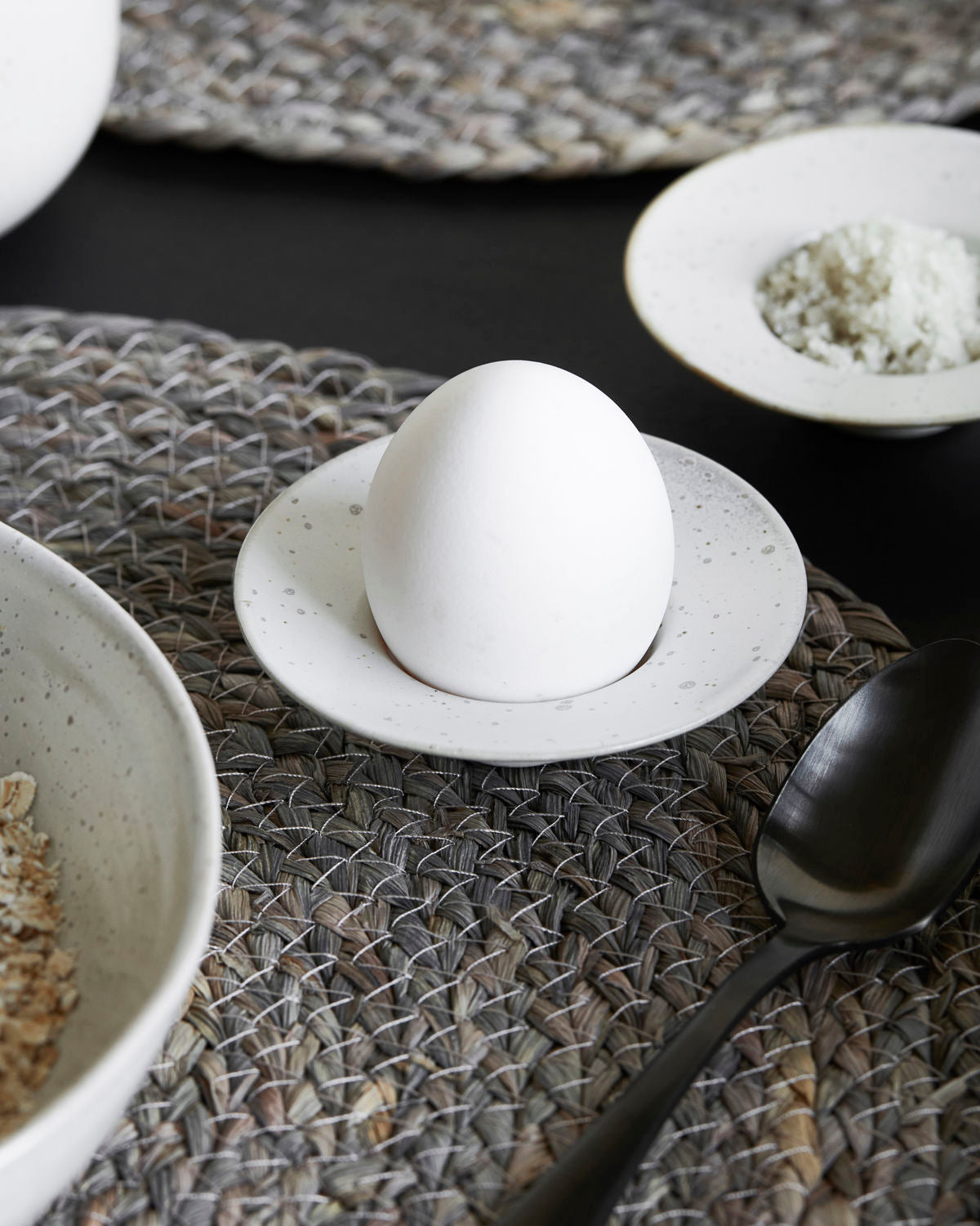 'Pion' egg cups - white - by house doctor