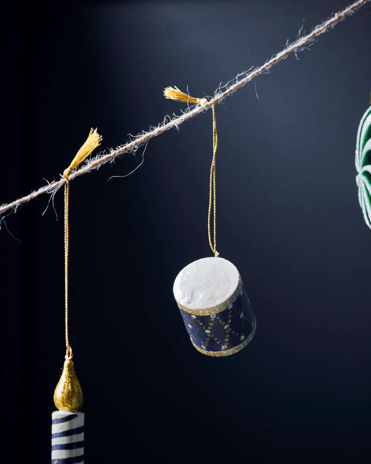 Wooden Drum ornaments by House Doctor - set of 3