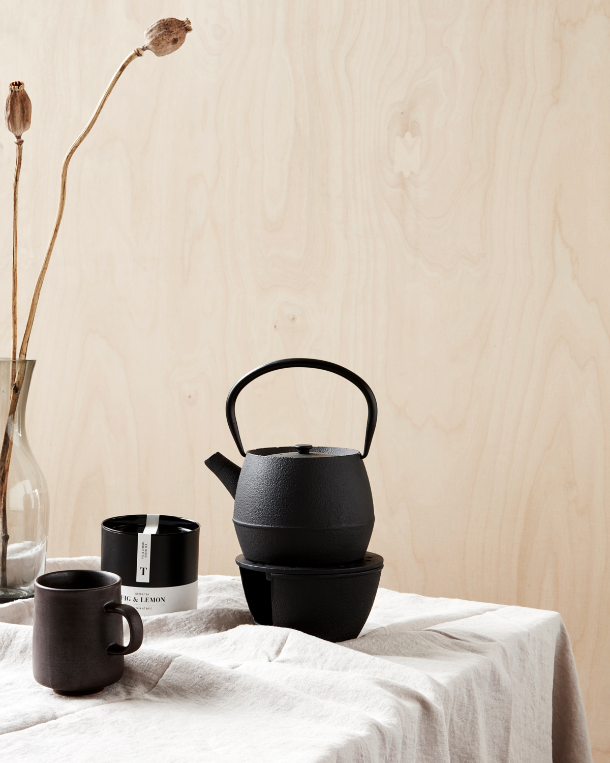 Teapot 'Cast' by Nicholas Vahe - Black