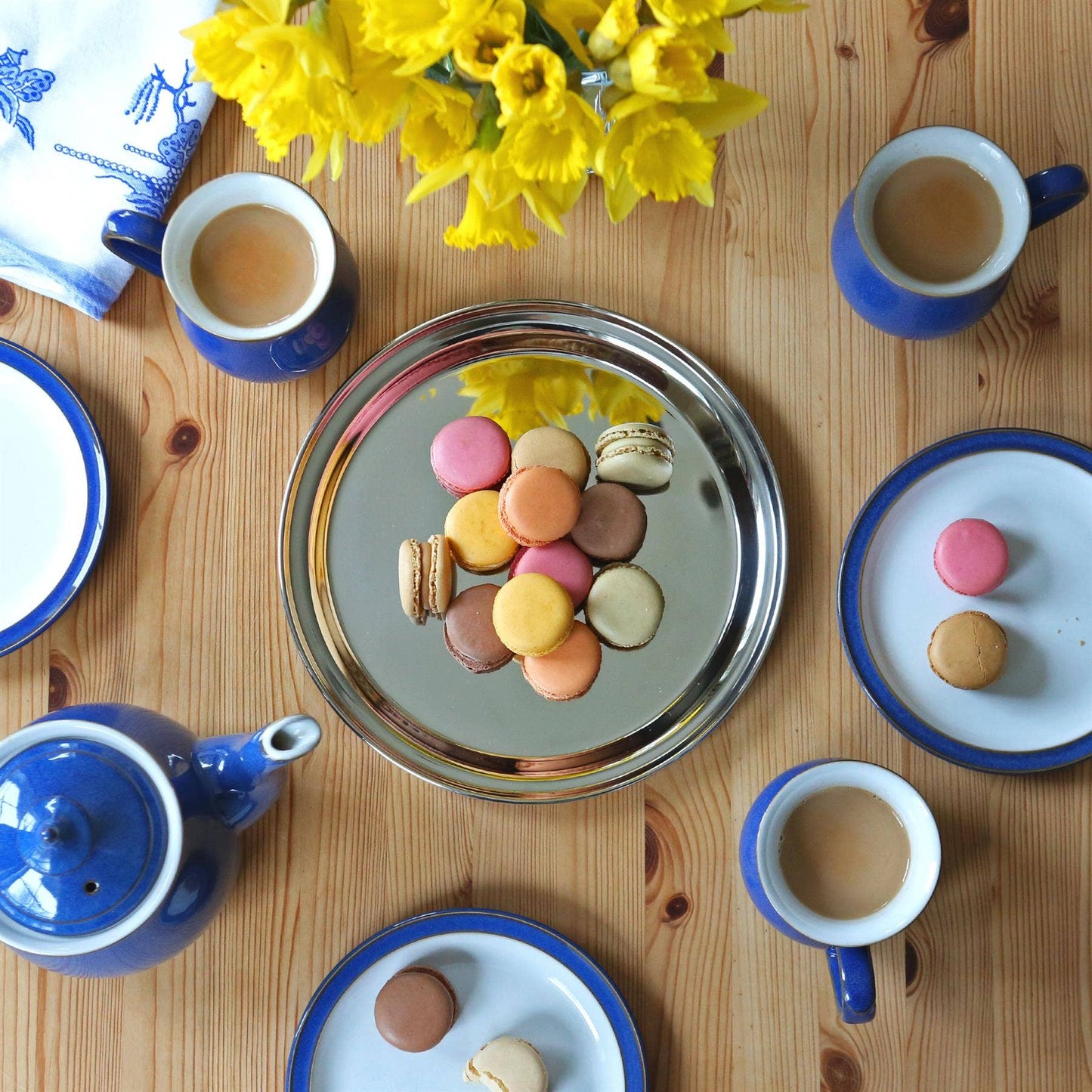 35.5cm Round Stainless Steel Serving Tray - By Argon Tableware