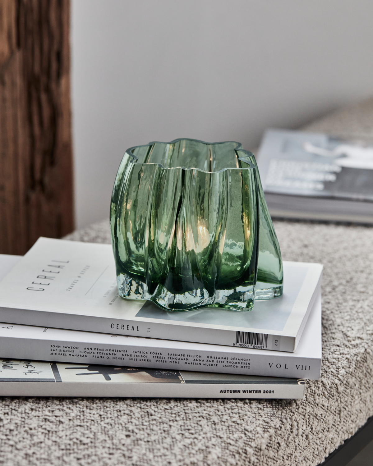 'Curva' glass tea light holder - green - by House Doctor