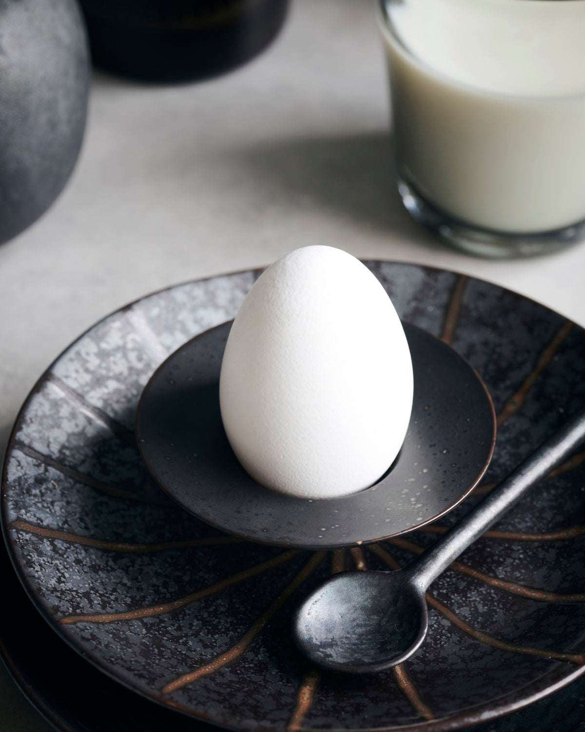'Pion' egg cups - black - by house doctor