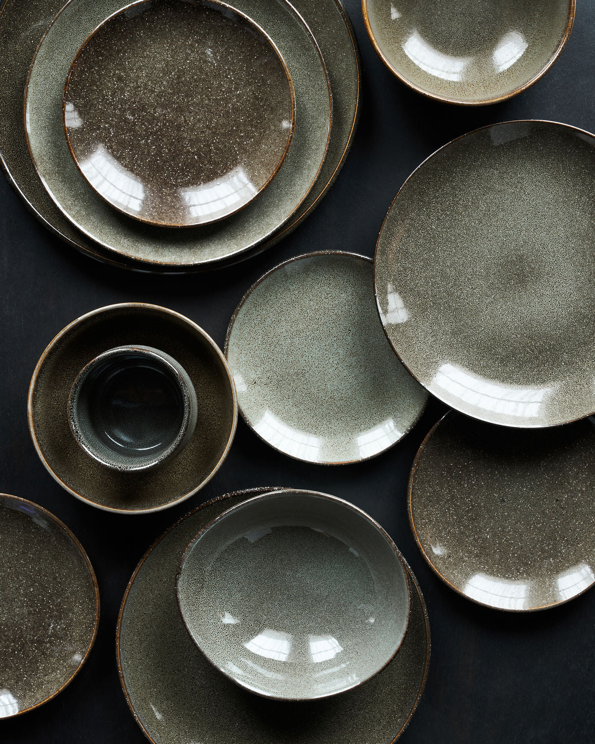 'Lake' small plate - Green - by house doctor