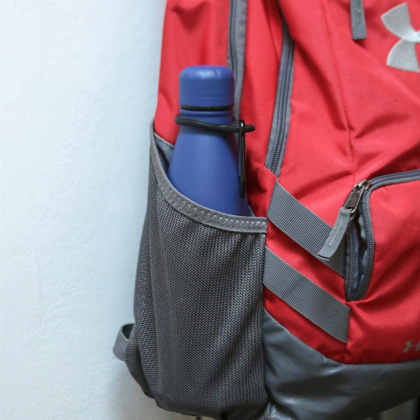 Stainless Steel Water Bottle with Carabiner Clip - 500ml: Matt Black