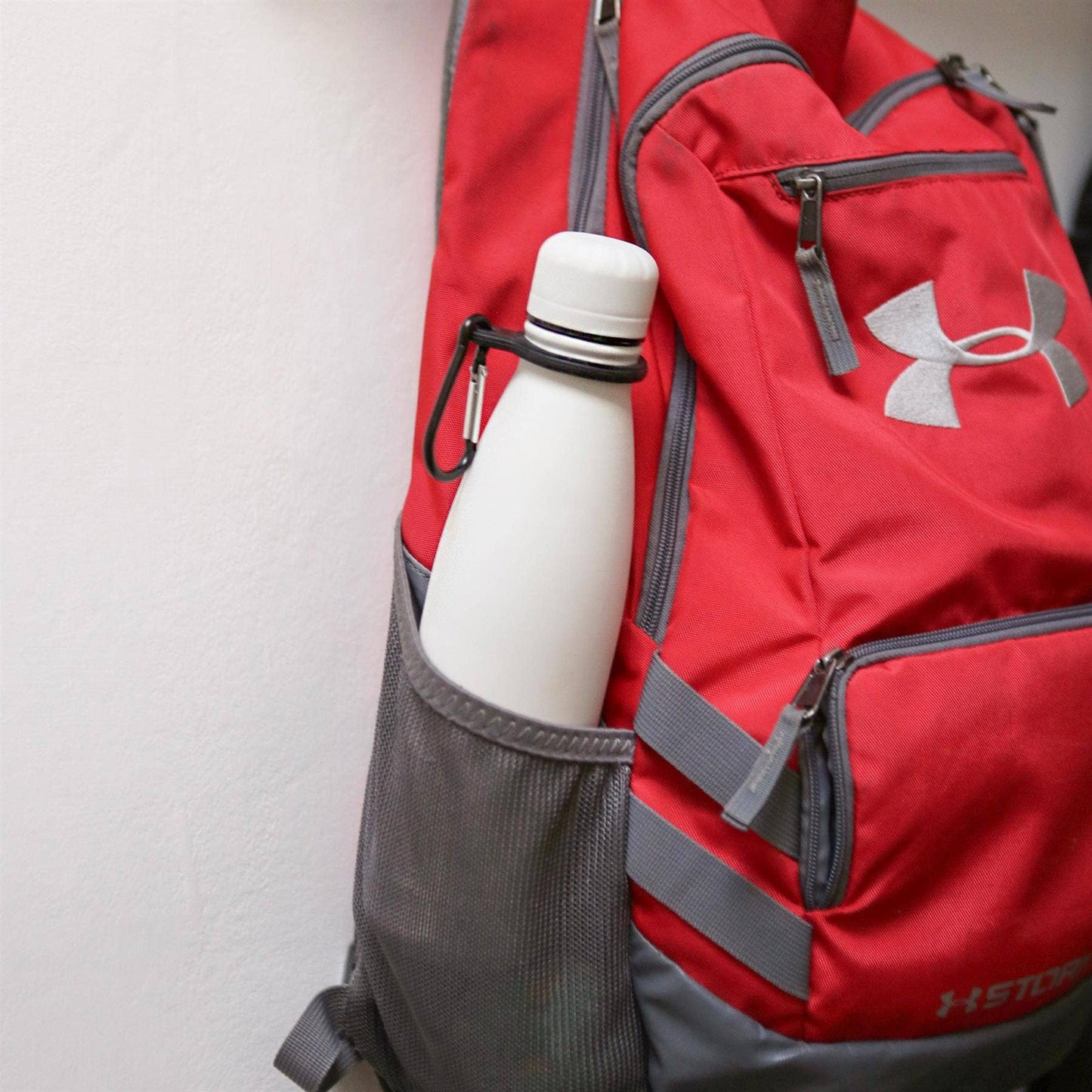 Stainless Steel Water Bottle with Carabiner Clip - 500ml: Matt White